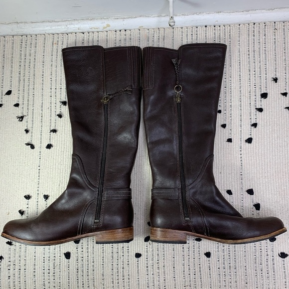 UGG Australia Amberlee Brown Leather Riding Boots - Picture 9 of 11